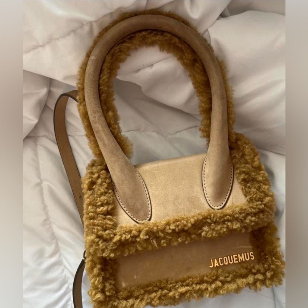 Jacquemus Le Chiquito Moyen Shearling bag
Super cute for winter